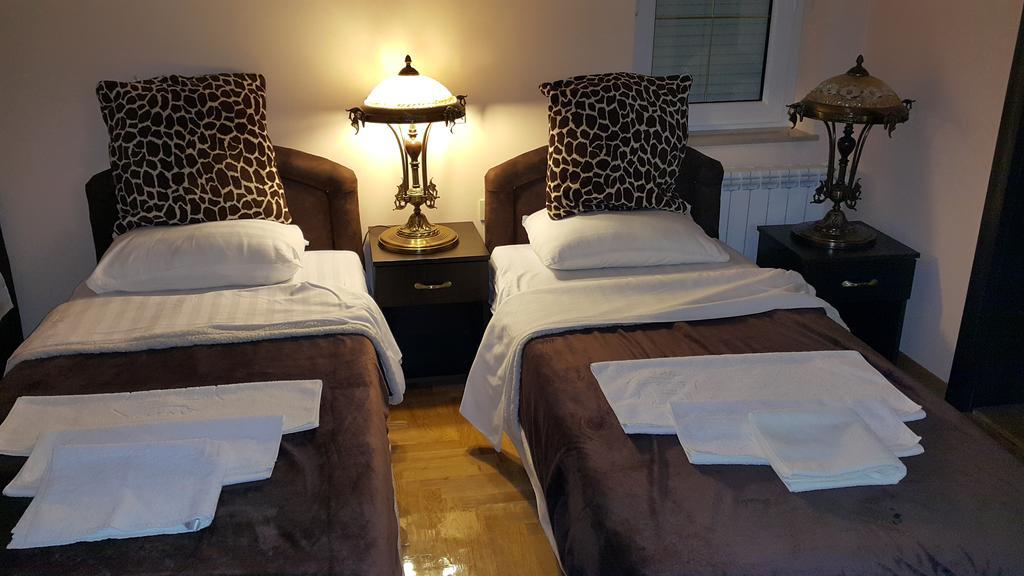 Akva Gold Aparthotel Arandjelovac Rum bild