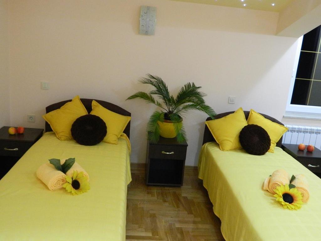 Akva Gold Aparthotel Arandjelovac Rum bild